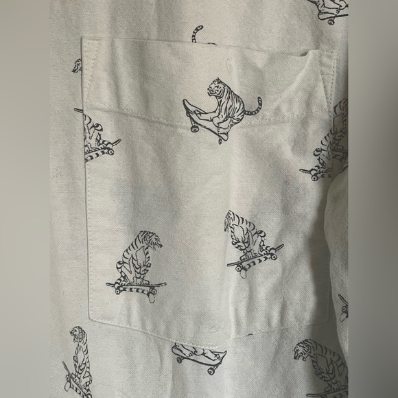 H&M Label of Graded Goods (LOGG) Tiger Print Button Down Shirt. Mens Size Large - Picture 8 of 13